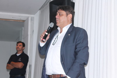 2437 img 7975